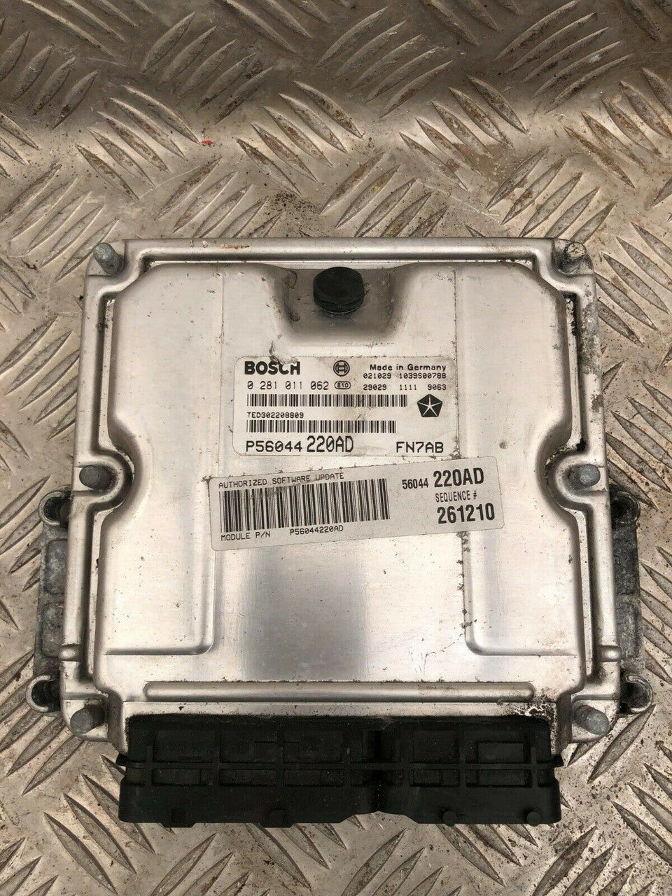 Jeep Cherokee CRD, 0281011062, 0 281 011 062, P56044220AD, P56044 220AD