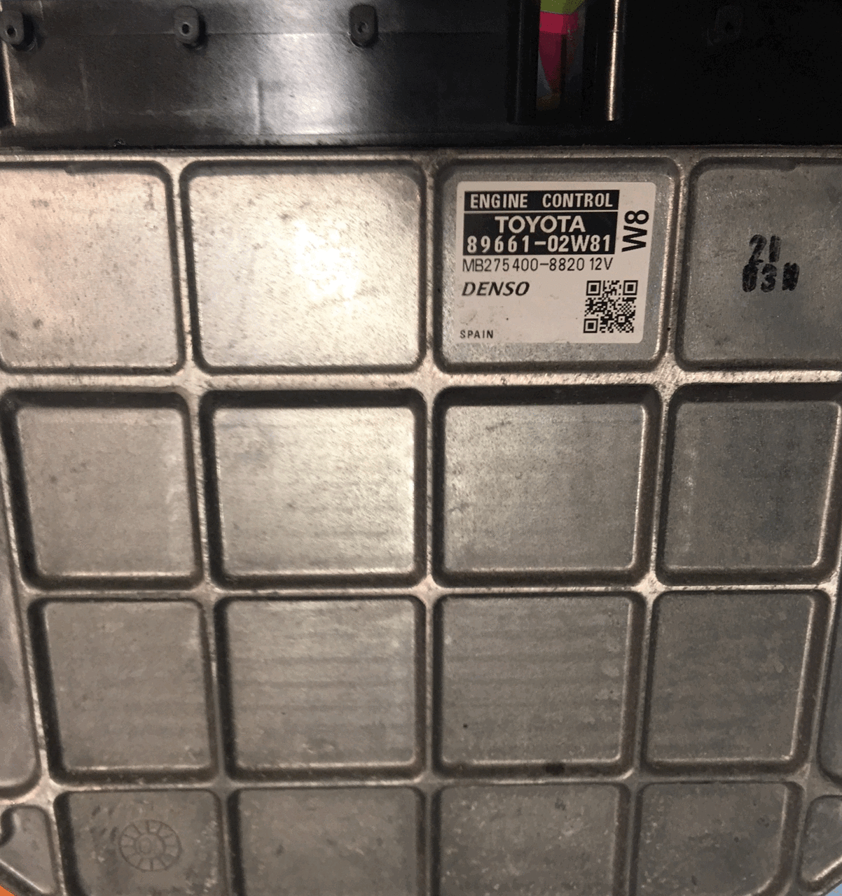 Toyota, 89661-02W81, MB275400-8820 12V, W8