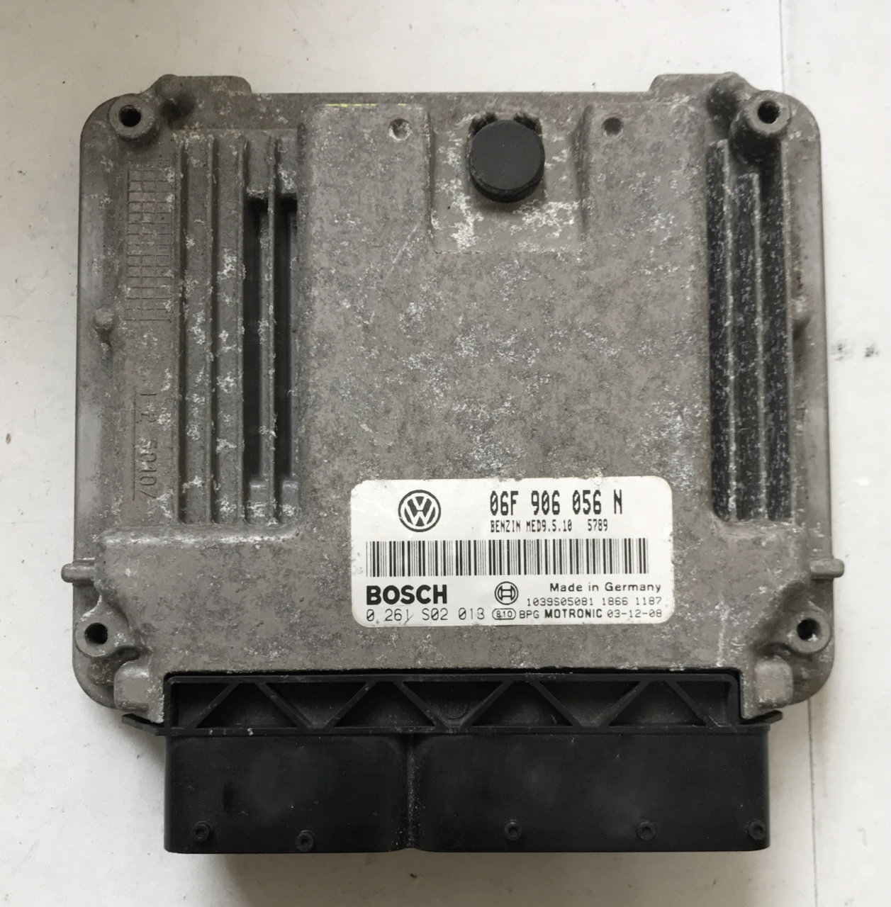 VW Touran 2.0 FSI, 0261S02013, 0 261 S02 013, 06F906056N, 06F 906 056 N, MED9.5.10