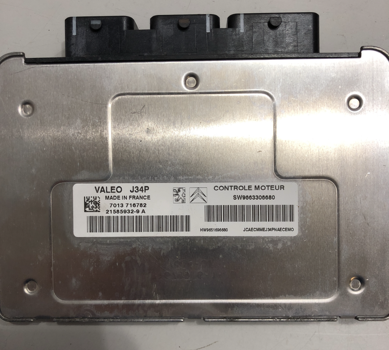 J34P, 215859329A, 21585932-9A, SW9663306680, HW9651696680