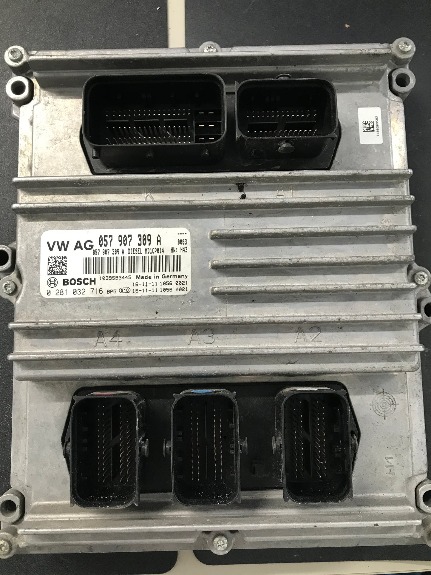 Bosch Engine ECU, VW, 0281032716, 0 281 032 716, 057907309A, 057 907 309 A, MD1CP014
