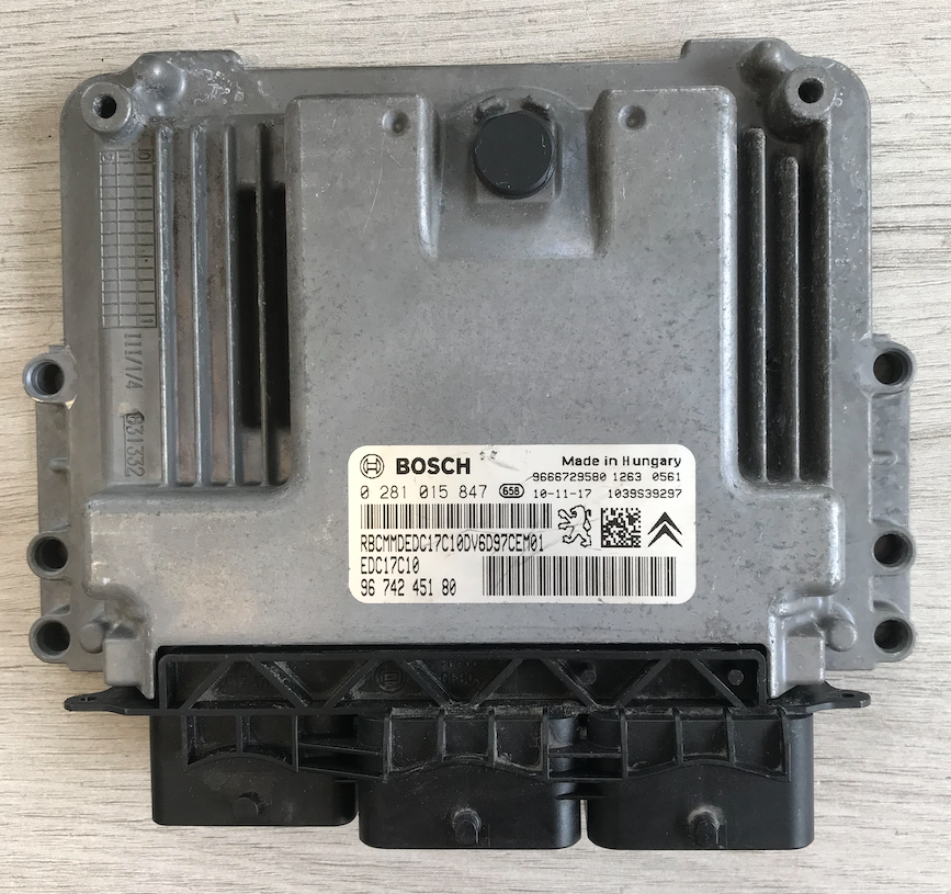 Bosch Engine ECU, 0281015847, 0 281 015 847, 9674245180, 96 742 451 80, 1039S39297, EDC17C10