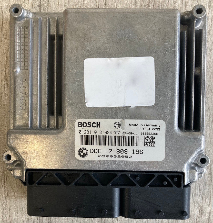 Bosch Engine ECU, BMW X3 2.0D / xDrive 1.8D 2.0D, 0281013924, 0 281 013 924, DDE7809196, DDE 7 809 196, 1039S23981