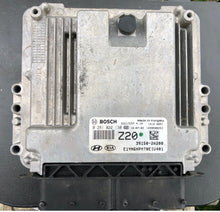 Bosch Engine ECU, KIA, 0281032130, 0 281 032 130, 39150-2A200, 1039S98253, Z20