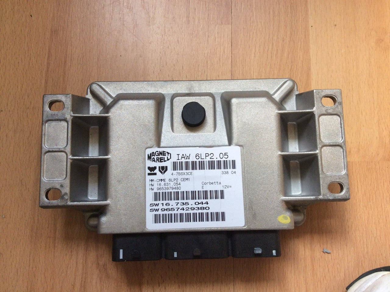 IAW 6LP2.05, HW 16.631.054 ,HW 9653979480 ,SW 16.735.044 ,SW 9657429380