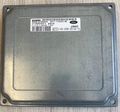 Siemens Engine ECU, Ford Street KA, SIM 24, S118685003E, S118685003 E, 3S5112A650BE, 3S51-12A650-BE, SIM24, J38AC