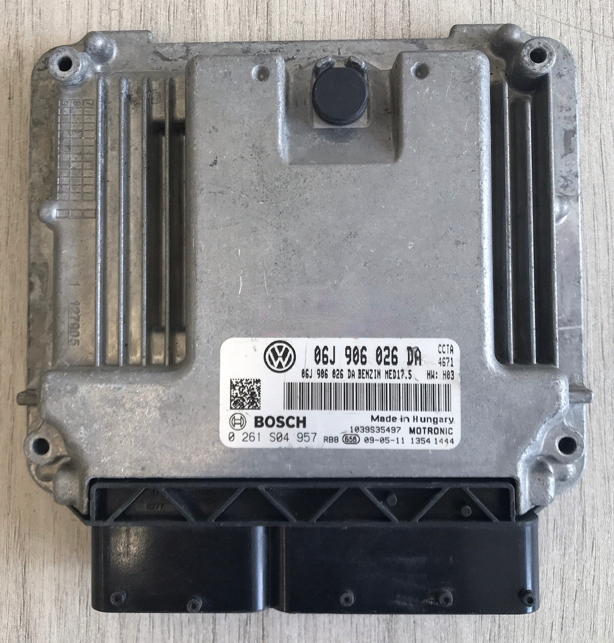 VW Passat 2.0 TSI, 0261S04957, 0 261 S04 957, 06J906026DA, 06J 906 026 DA, 1039S35497, MED17.5