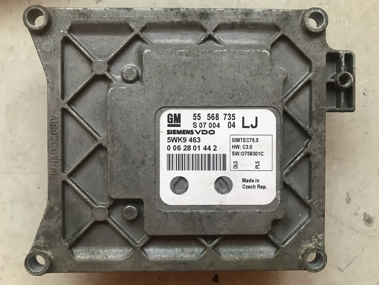 Vauxhall Zafira 1.6L, Engine ECU, 55568735, 55 568 735, S0700404, S 07 004 04, 5WK9 463, SIMTEC 75.5, HW C3.0, LJ 